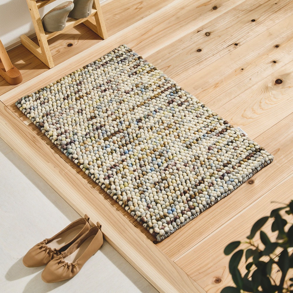玄関マット 50×80 ボール状のウールをつなぎ合わせた、大人モダンな