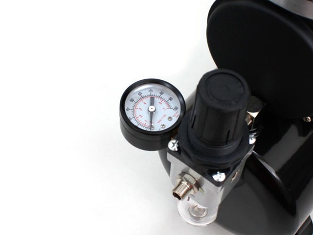 エアブラシ用オイルレス式ミニエアーコンプレッサーキット 3L エアブラシ用オイルレス式ミニエアーコンプレッサーキット 3L