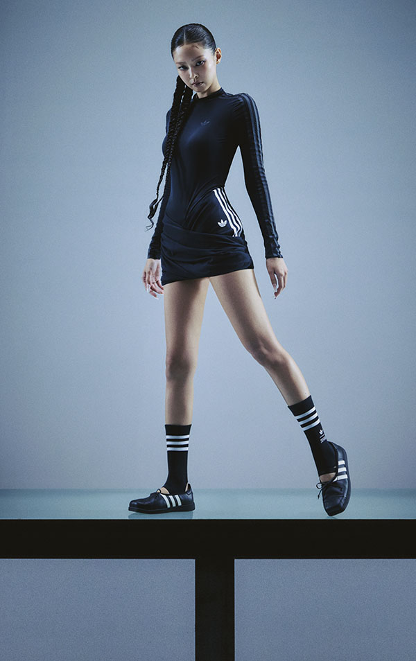 激レア アディダス ジェレミースコット コラボ フレアスカート サンプル Y2K adidas Originals JENNIE ジェニー コラボ 2026秋冬新作 アディダス
