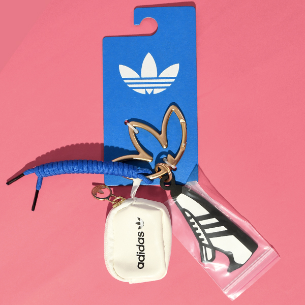 【新品】 アディダス　キーチェーン キーホルダー adidas Originals 2026春夏新作 ネコポス発送！送料無料 アディダス