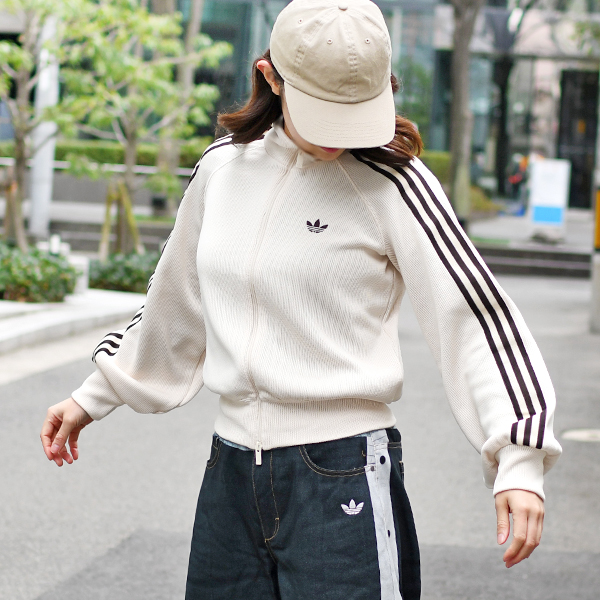 2026春夏新作 アディダス ニット素材 レディース ショート丈 トラックジャケット adidas バルーン ジャージ ORIGINALS オリジナルス HI148 KQ5488 KQ5490の画像