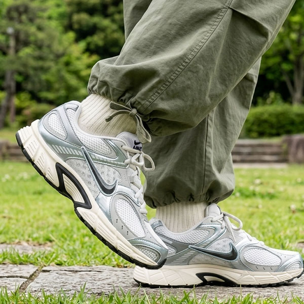 【廃盤・希少】NIKE RZN WHITE / SPEED 新品未使用 92球 NIKE（ナイキ） 2026秋新作 送料無料 スニーカー メンズ レディース