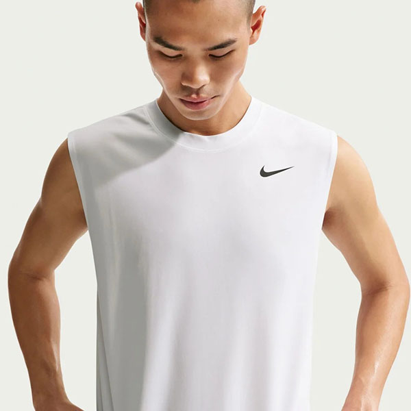 NIKE（ナイキ） ゆうパケット発送！ 送料無料 ノースリーブ シャツ