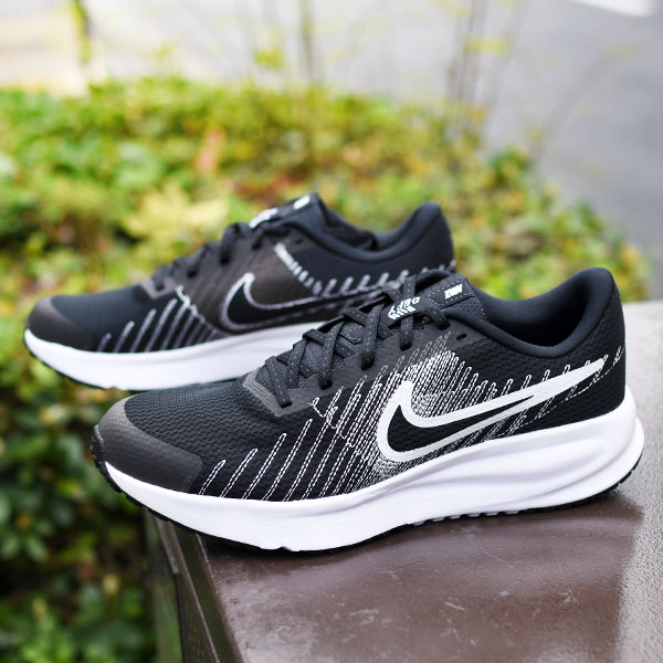 送料無料 ナイキ ランニングシューズ メンズ レディース NIKE ラン 