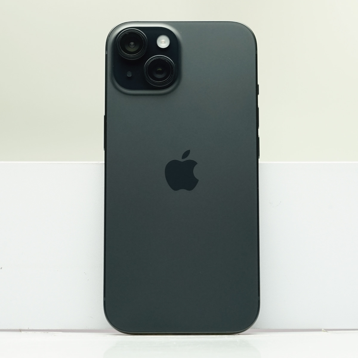 iPhone 15 Plus 128GB SIMフリー Aランク 中古 本体 スマホ