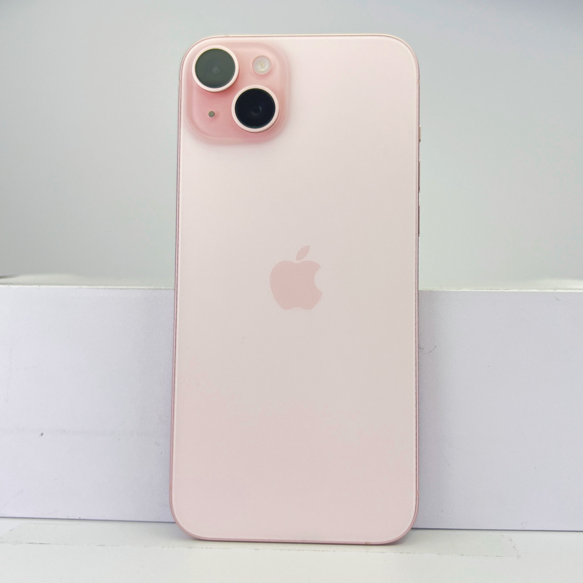 iPhone 15 Plus 128GB SIMフリー Bランク 中古 本体 スマホ