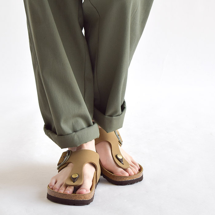 BIRKENSTOCK Gizeh ビッグバックル BFBC ヌバックレザー Gizeh Big Buckle Nubuck Leather Ecru | BIRKENSTOCK