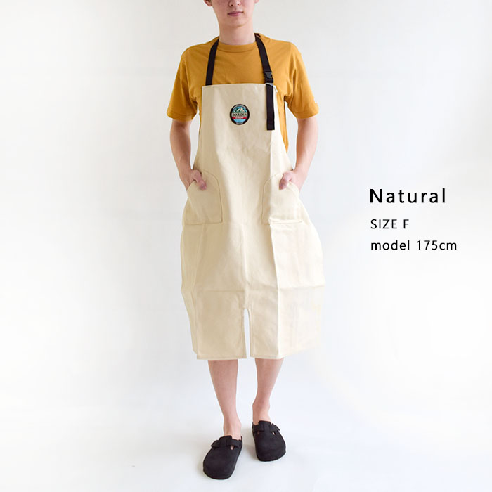 KELTY ケルティ OUTDOOR APRON/アウトドアエプロン エプロン ワンポイント 刺繍 ロゴ ブランドロゴ スリット入り アウトドア  キャンプ 5012