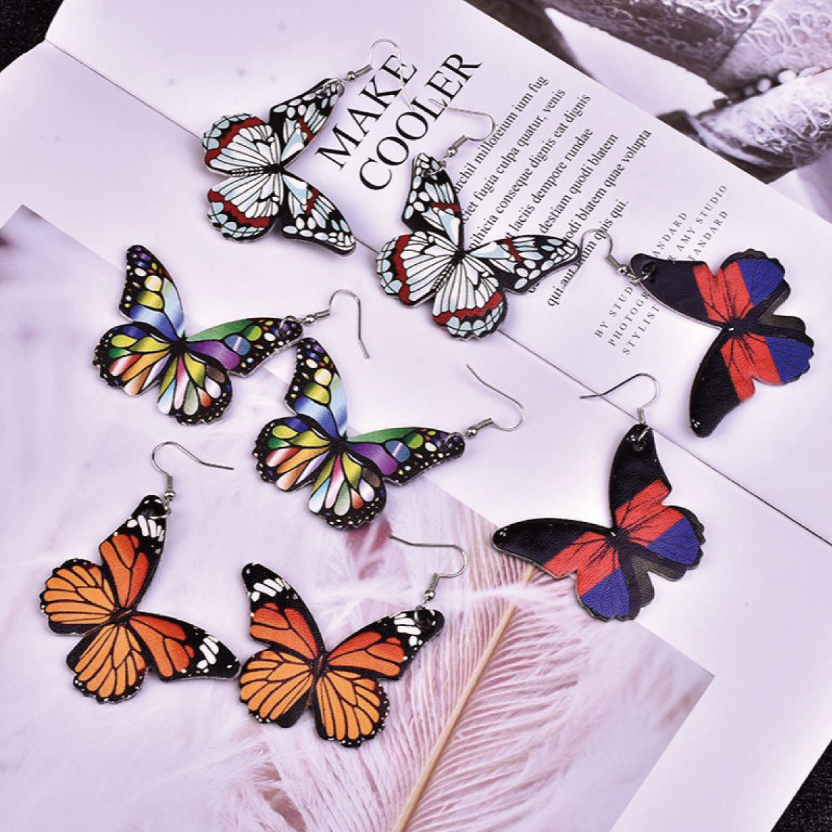 フックピアス レディース 蝶 バタフライ 大ぶり 揺れる 個性的 ユニーク インパクト かわいい