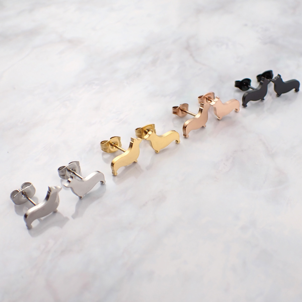 weekends 犬　くまモチーフ　ピアス10個セット　小ぶり ピアス レディース サージカルステンレス製 犬 ドッグ コーギー