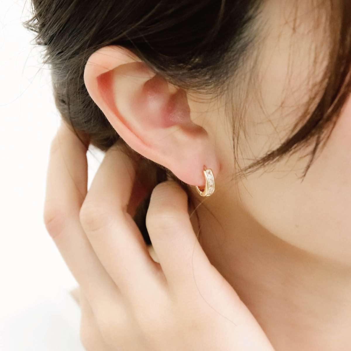 IOSSELLIANI フープピアス 専用ボックス付き IOSSELLIANI フープピアス 専用ボックス付き - メルカリ