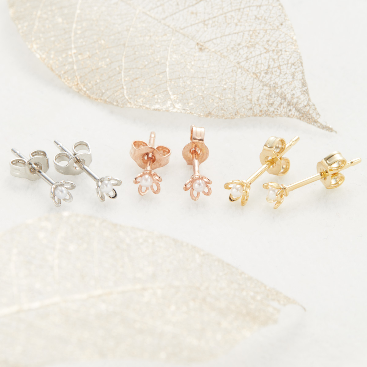 Yahoo! Yahoo!ショッピング(ヤフー ショッピング)ピアス 日本製 ニッケルフリー ノンニッケル パーフェクトコーティング パール 花 フラワー 極小 目立ちにくい 金属アレルギー対応