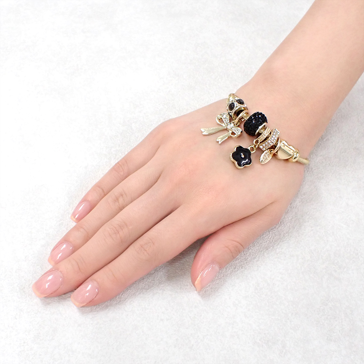 レディース アクセサリー チャームブレスレット バングル リボン