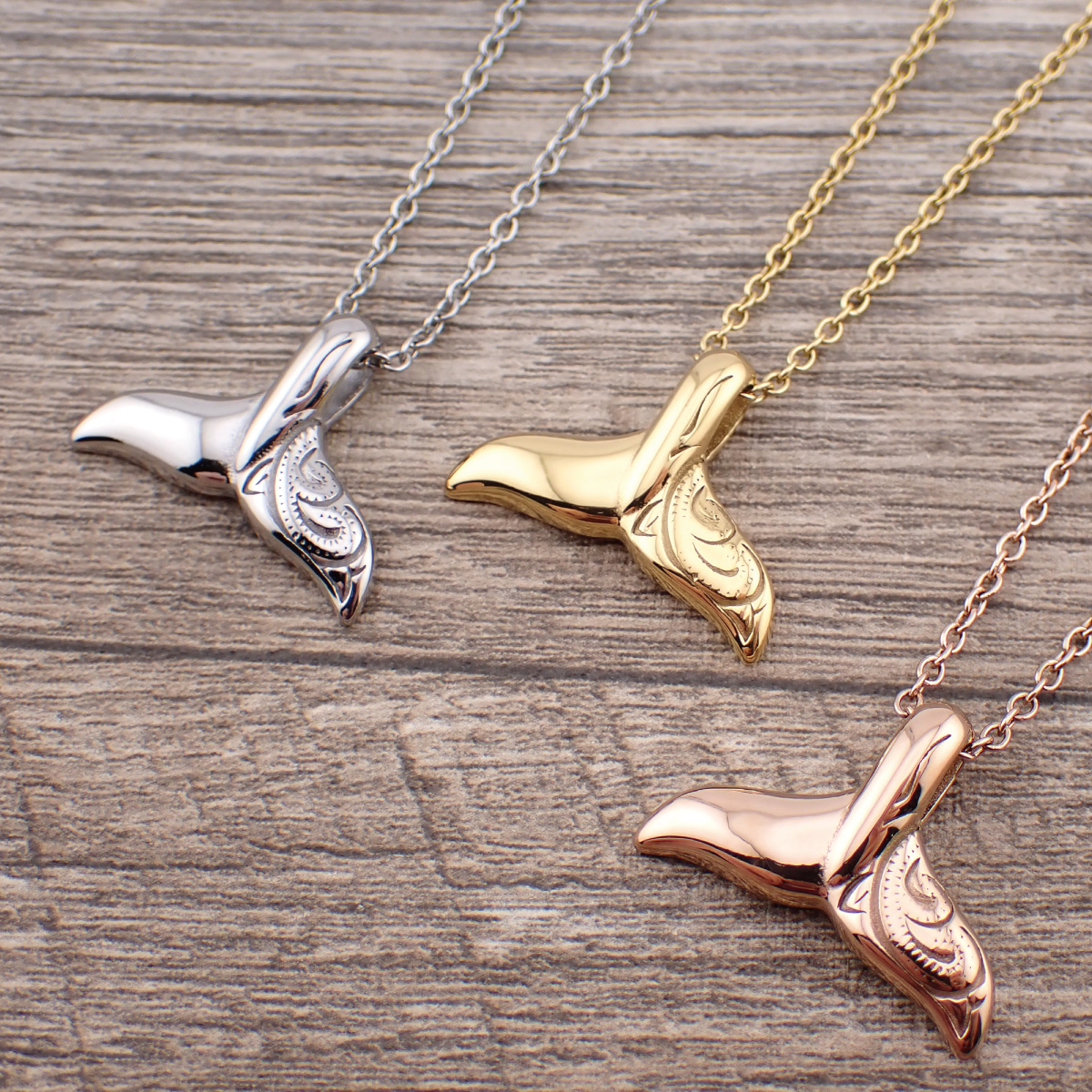 ハワイアンジュエリー　クジラの尾 ネックレス 14k ハワイアンジュエリー ネックレストップクジラの尾幸運 シルバー