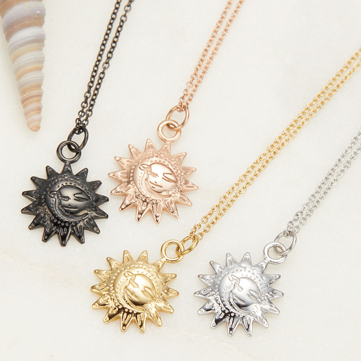 磨き済　SILVER501（神戸）メタル　太陽　ペンダントＫ18金＆チェーン Amazon | [silver KYASYA]ステンレス 太陽神ネックレス 18KGP