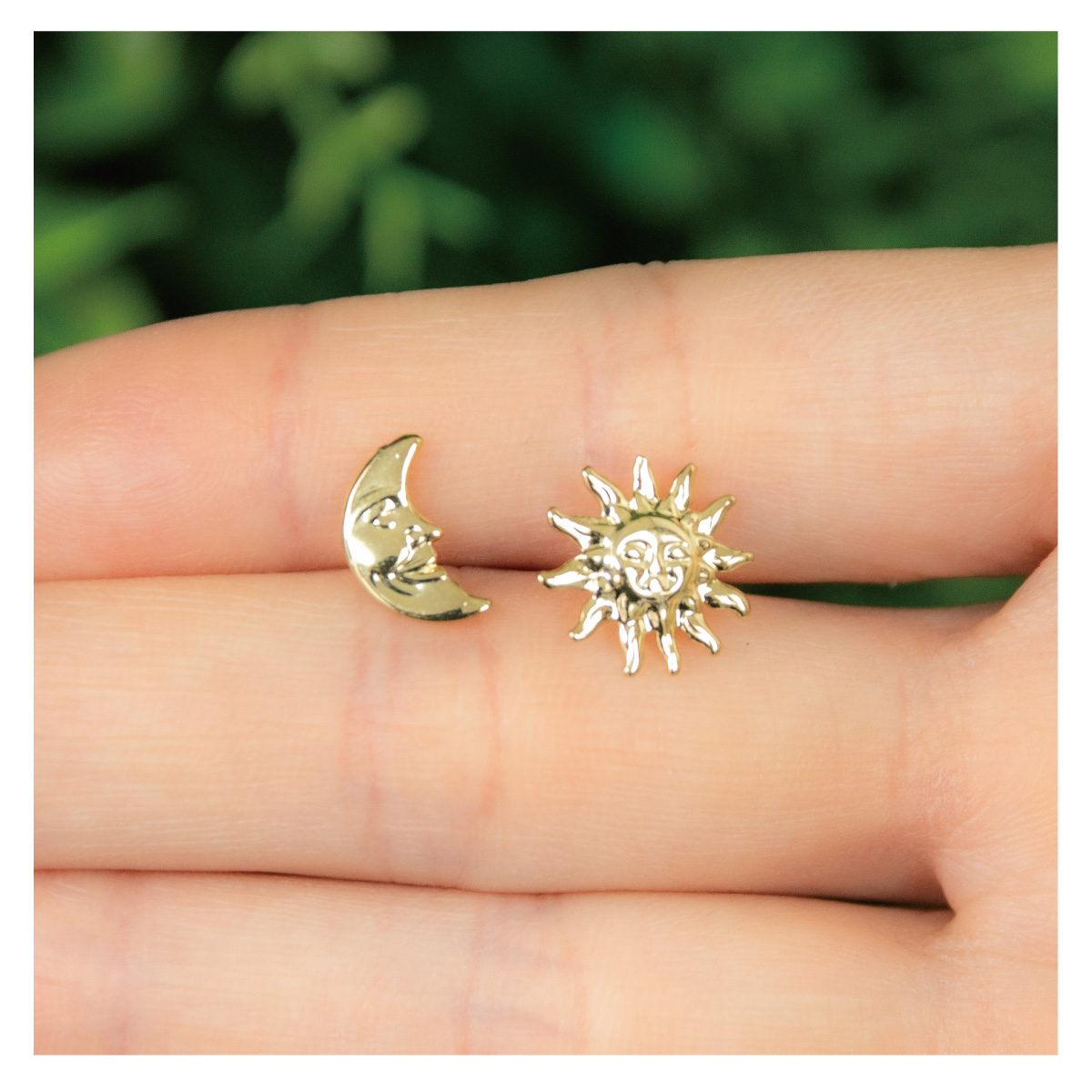 ピアス レディース チタン製ポスト 太陽 月 サン ムーン