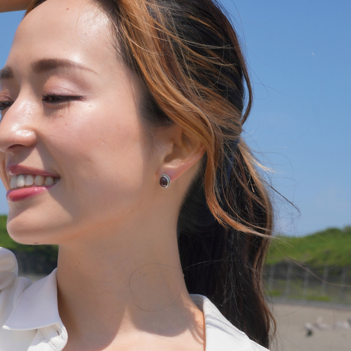 すみれのような可愛いガーネットのピアス f23e4bd6c123a2d5d1bbc5aa0fde58