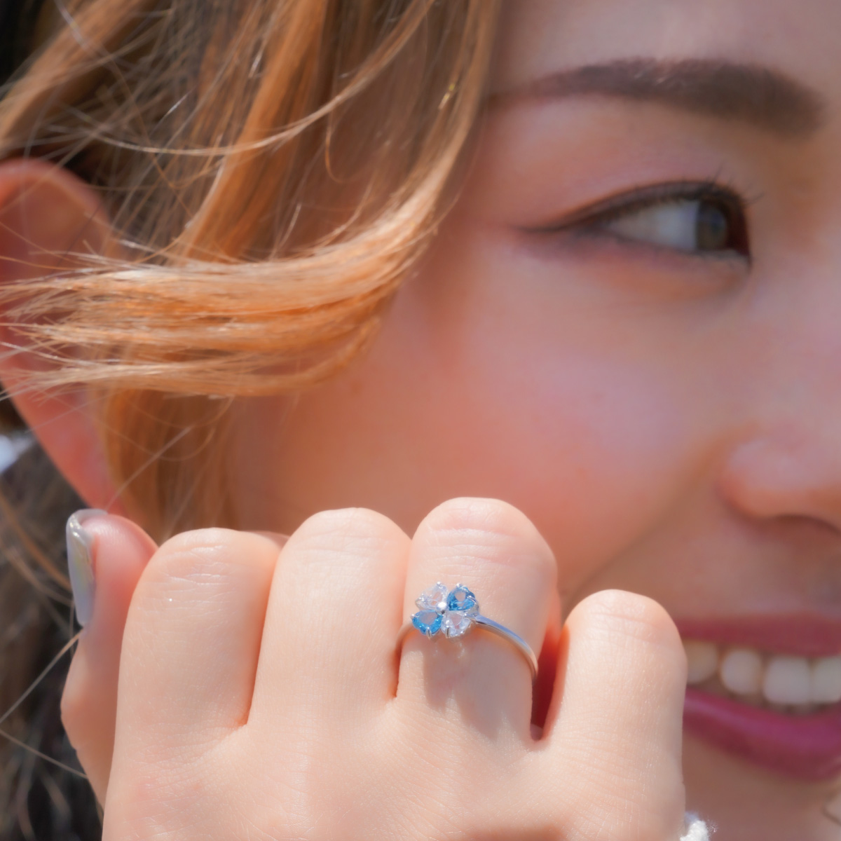 リング レディース me on... K10WG ホワイトゴールド ブルートパーズ アメジスト ホワイトトパーズ 四つ葉 クローバー キラキラ 金属アレルギー対応 爆買の画像