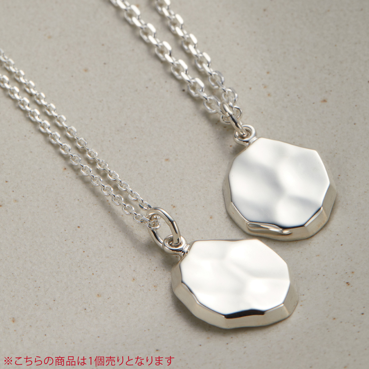 ネックレス ペンダント レディース メンズ シルバー925 プレート 楕円 ツヤ 艶 アズキチェーン メッセージ 彫刻 刻印 ペアにも 金属アレルギー対応 爆買の画像