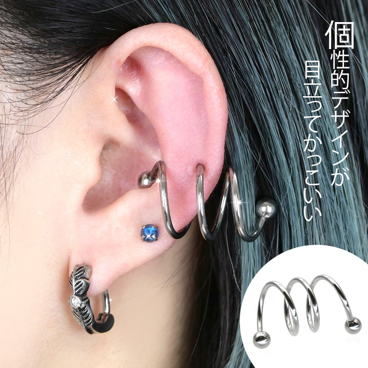 国内発送/著名人愛用☆OHTNYC☆トリプル スパイク ピアス☆ 国内発送/著名人愛用☆OHTNYC☆トリプル スパイク ピアス