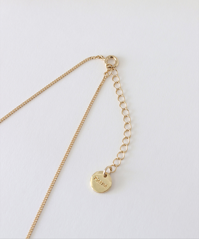 Hiromi⭐︎新品 K18YG 5mm ペンダントトップ HEART E会場】ストーンVトップショートネックレス［Pierrot］ | 【公式