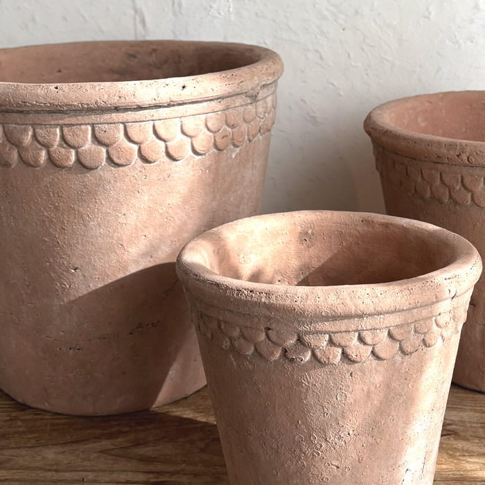 【アンティーク テラコッタ植木鉢】丸型 素焼き 陶器 園芸 観葉植物ガーデニング 激安大特価，低価 【アンティーク テラコッタ植木鉢】丸型 素焼き 陶器