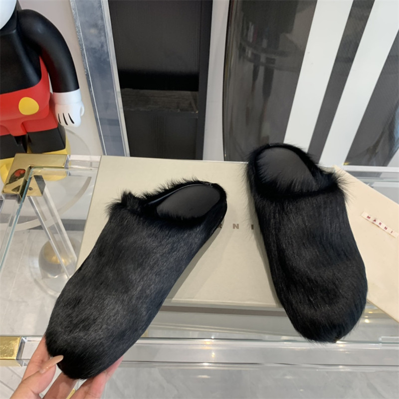 MARNI(マルニ) ロングヘアーカーフスキン サボ ブラック