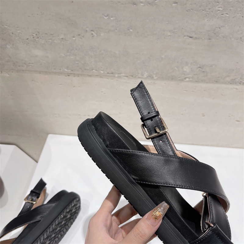 【美品】MARNI(マルニ)ブラックレザーサンダル フスベット MARNI(マルニ) ブラック レザー製 フスベット サンダル シューズ