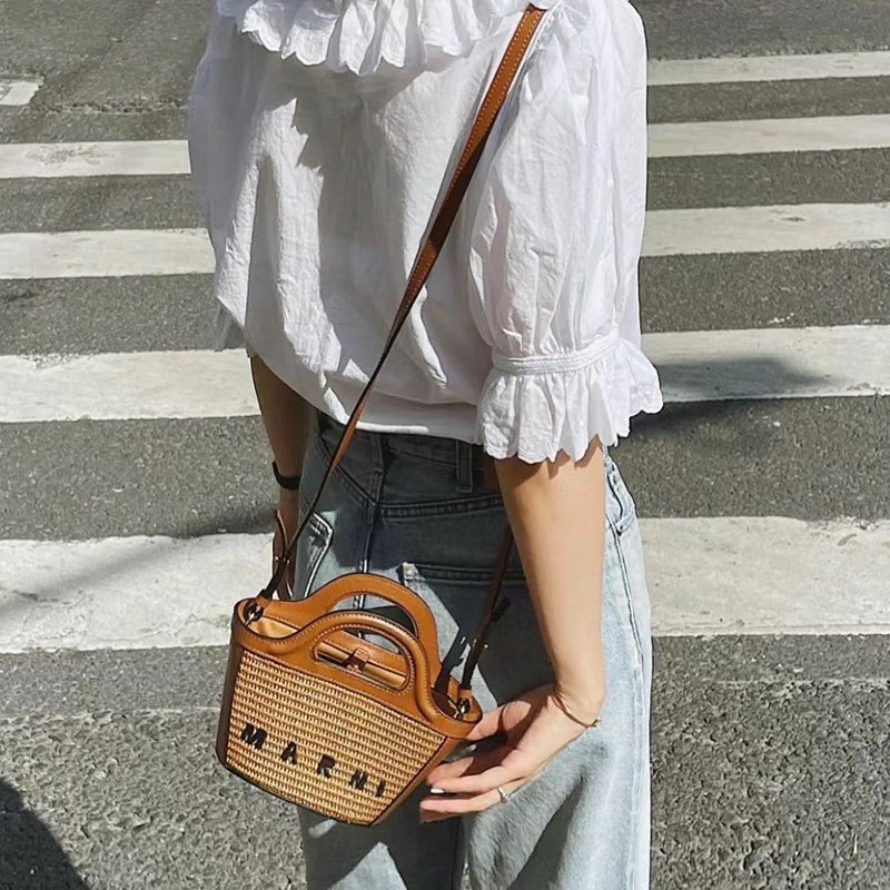 関税込★VIP価格【MARNI】TROPICALIA BAG MICRO ≪一部店舗+WEB限定≫【MARNI/マルニ】TROPICALIA MICRO