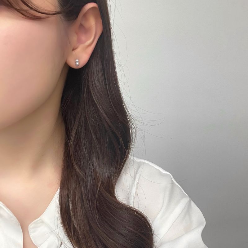 あこや真珠ベビー珠(グレー染め)フープピアス『りんりん手作』 あこや真珠ベビー珠(グレー染め)フープピアス『りんりん手作』