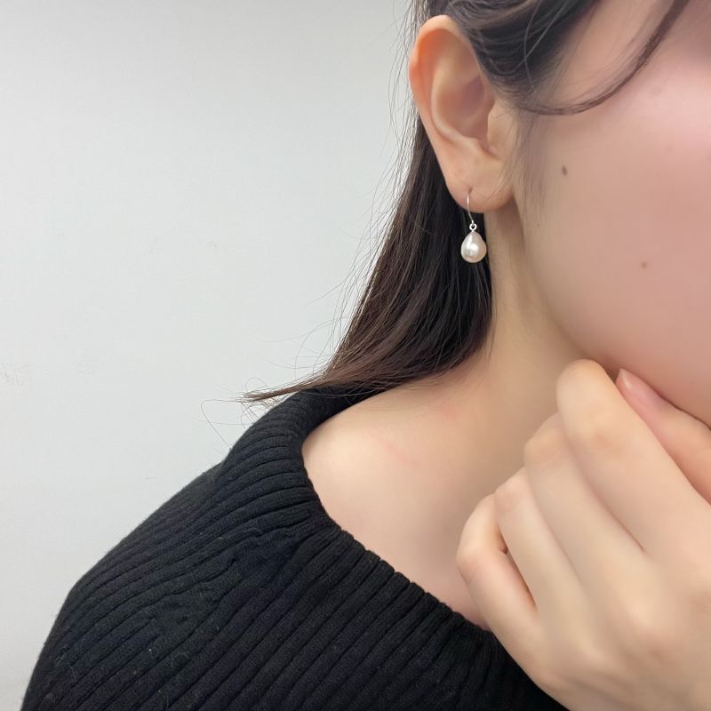 アコヤ真珠 バロックパールピアス 7.5-8mm ホワイト ドロップ しずく