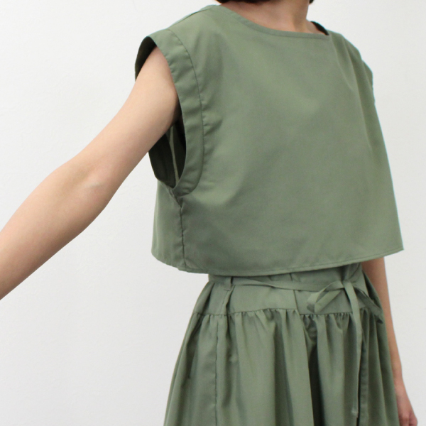 楽ちん 春 ニット スプリングニット カットソー レディース フリル ニットソー 5分袖 五分袖 トップス 袖コンシャス ボートネック 夏 オフィスカジュアル 春夏 レディース tops Ladies ホワイト 白 グレー ベージュ ブラック