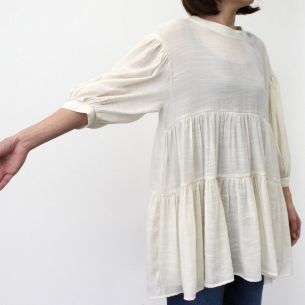 楽ちん 春 Tシャツ レディース 7分袖 七分袖 花柄 刺繍 オーガニックコットン トップス オフィス Tシャツ レディース おしゃれ スリット Tシャツ Uネック オーバーサイズ ゆったり 夏 オフィスカジュアル 春夏 レディース tops Ladies ブラック ホワイト ネイビー ラベンダー