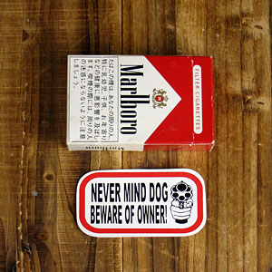 ステッカー NEVER MIND DOG BEWARE OF OWNER！2