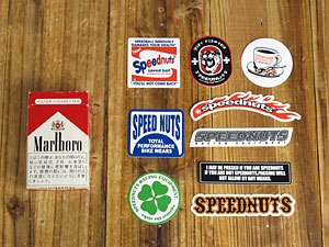 スピードナッツ(SPEEDNUTS)ステッカーの大きさ