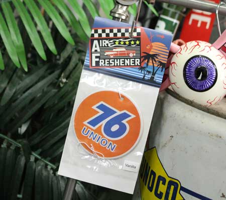 ユニオン76 芳香剤 車 エアフレッシュナー おしゃれ アメリカン かっこいい かわいい カー用品 アメリカン雑貨 UNION76 バニラの香り |  | 03