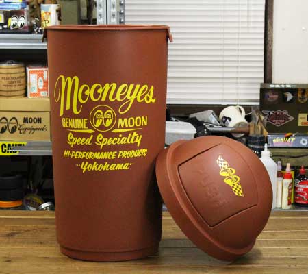 ムーンアイズ ゴミ箱 おしゃれ 45リットル ふた付き スイング式 ガレージ インテリア アメリカ アメリカン雑貨 MOONEYES ブラウン |  | 04