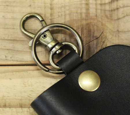 ムーンアイズ スマートキー ケース キーホルダー おしゃれ 革 アメリカン MOONEYES MOON Equipped スマートキーホルダー ブラック |  | 03
