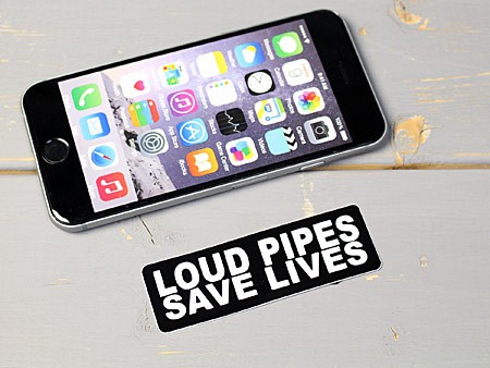 ヘルメットステッカー/LOUD PIPES SAVE LIVES（爆音が命を助ける。）