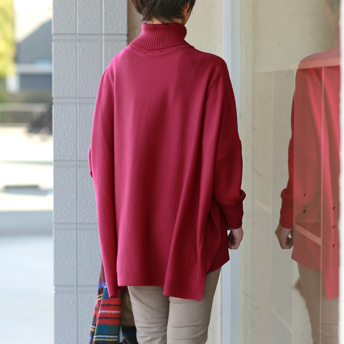 BEATRICE (ベアトリス) ファインウール タートルネック ポンチョニット