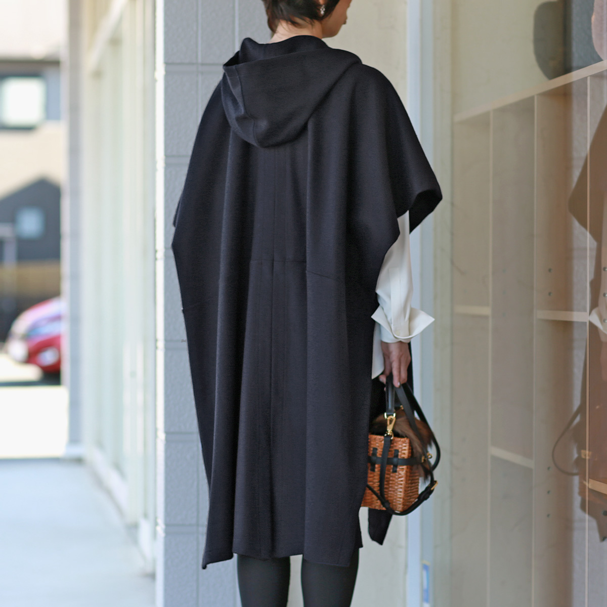 SI-HIRAI (スーヒライ) エアリーウール メルトン ポンチョコート