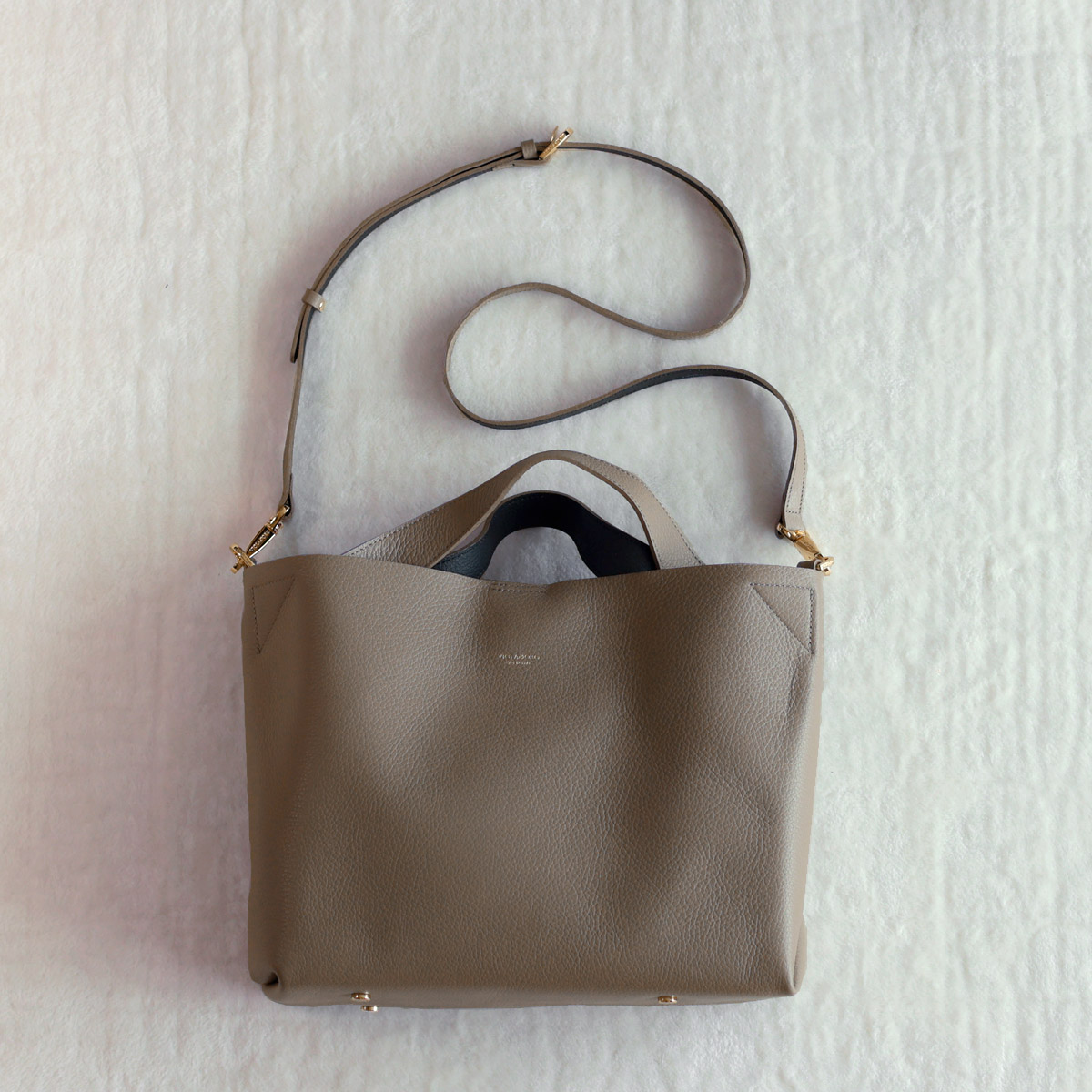 VIOLAd'ORO（ヴィオラドーロ） イタリアンWフェイスレザー ソフト