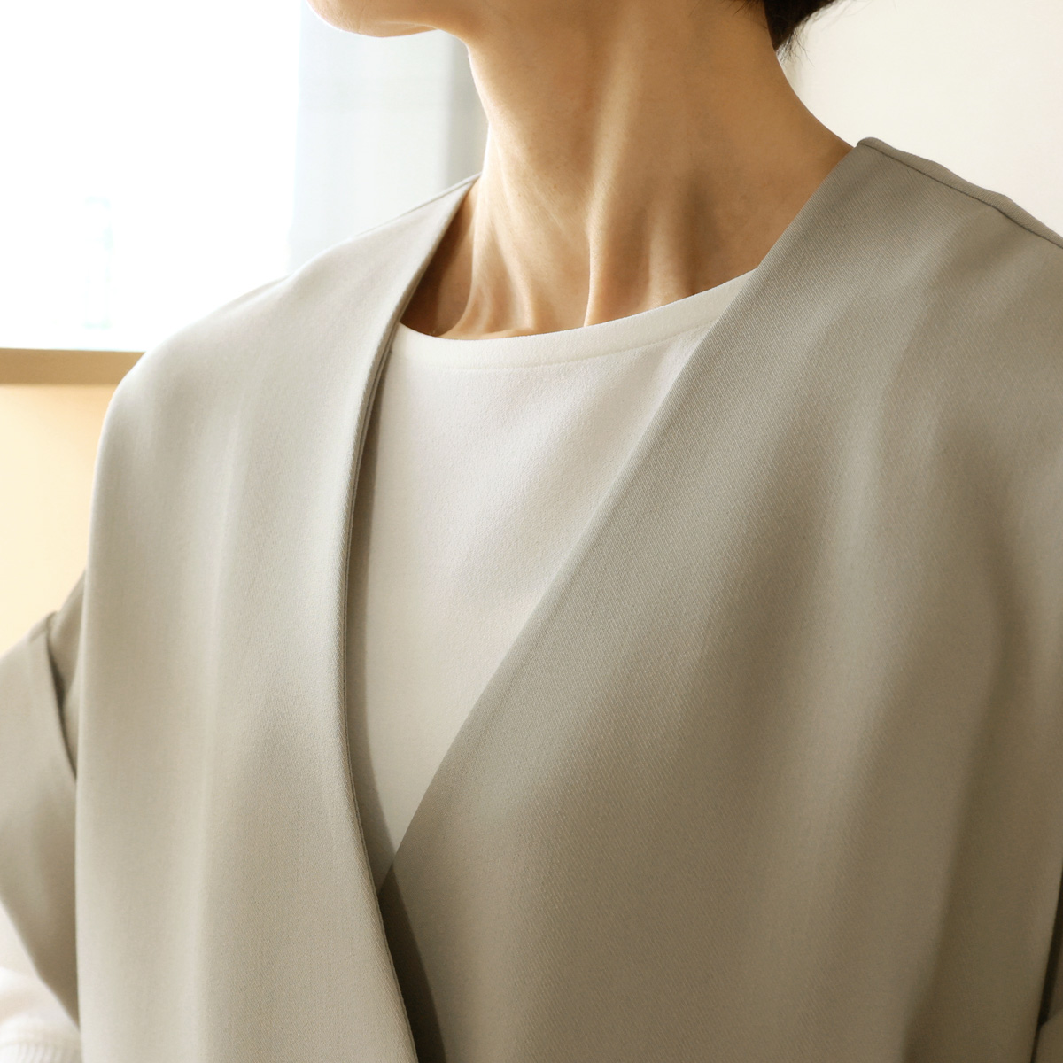 Dignite collier（ディニテコリエ） ターンナップスリーブ カラーレス