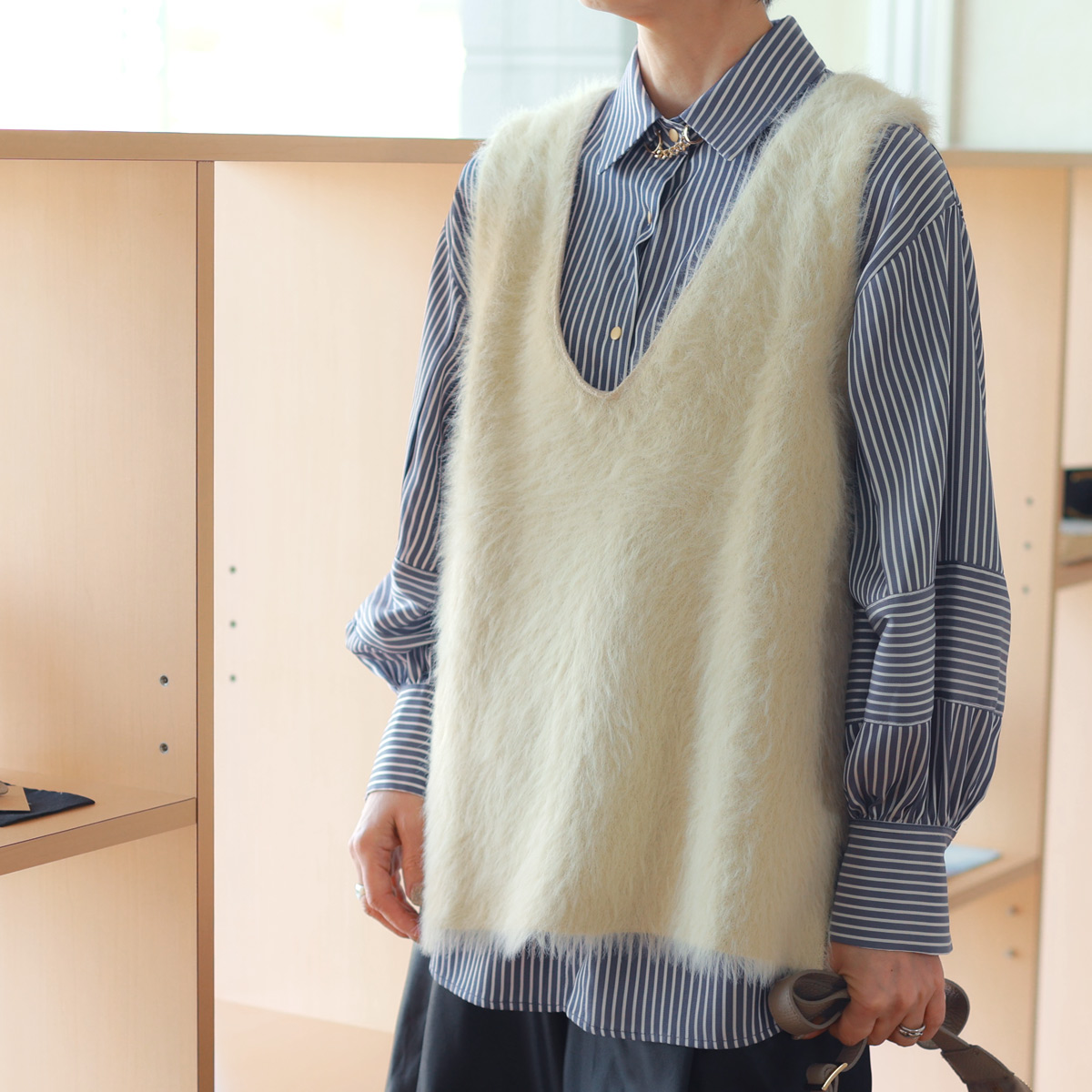 【新品、未使用】siro de labonte 2WAY ニットベスト ベージュ siro de labonte (シロ デラ ボンテ) 2FACE エコシャギーニット ジレ