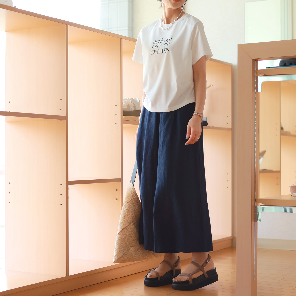 【 7/10 20:00〜！ SUMMER SALE 】Dignite collier (ディニテ・コリエ)　セミルーズリルエット　レタードTシャツ Dignite collier 【 7/10 20:00〜！ SUMMER SALE 】Dignite