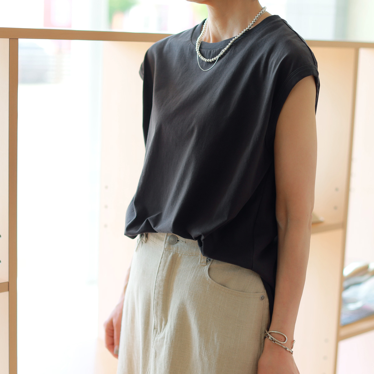 MICA＆DEAL (マイカ＆ディール)　ラウンドヘム フレンチスリーブ　Tシャツ