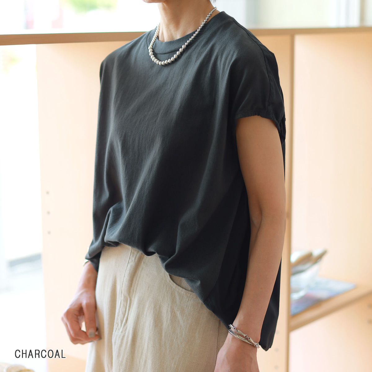 MANON (マノン)　コットン＆リネン バック切替 カットソートップス MANON (マノン) コットン＆リネン バック切替 カットソー