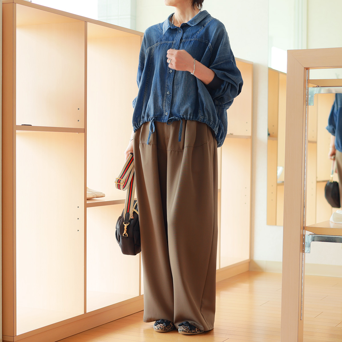 ( * ॑꒳ ॑*)　25AW オリーブ　36 31313650 AS MT OX *OLIVE GREEN 687785-0001｜エービーシー・マートの