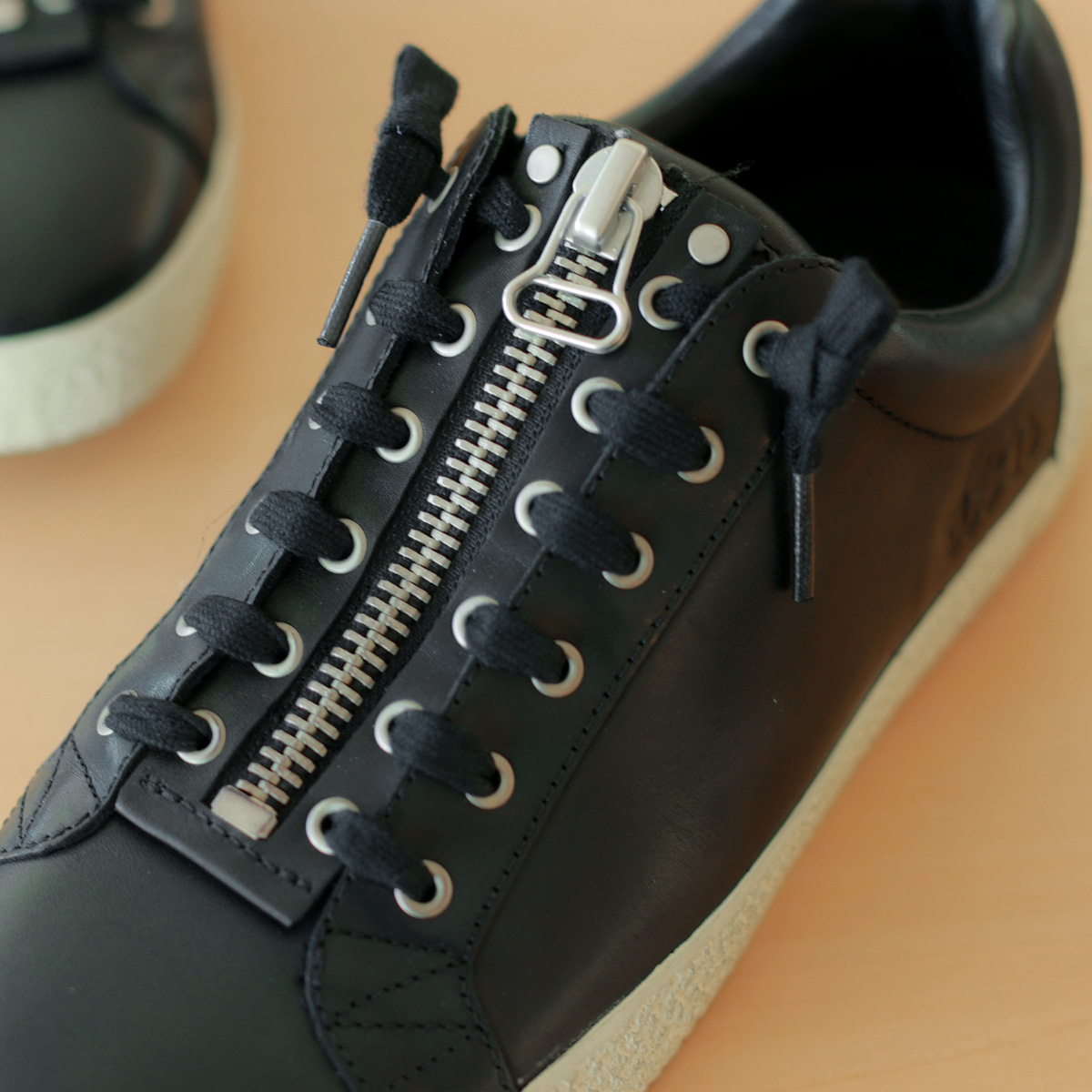 ASH（アッシュ） フロントZIP レザー スニーカー NIRVANA : planino