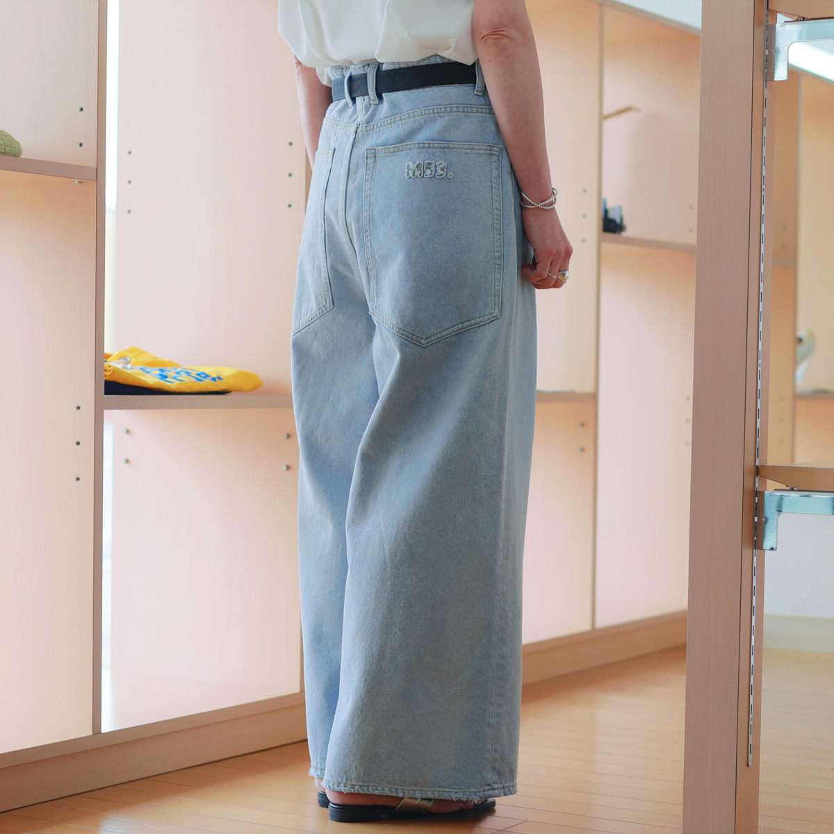 M53. (エムゴーサン) ボーイフレンドワイドデニム whith GIベルト